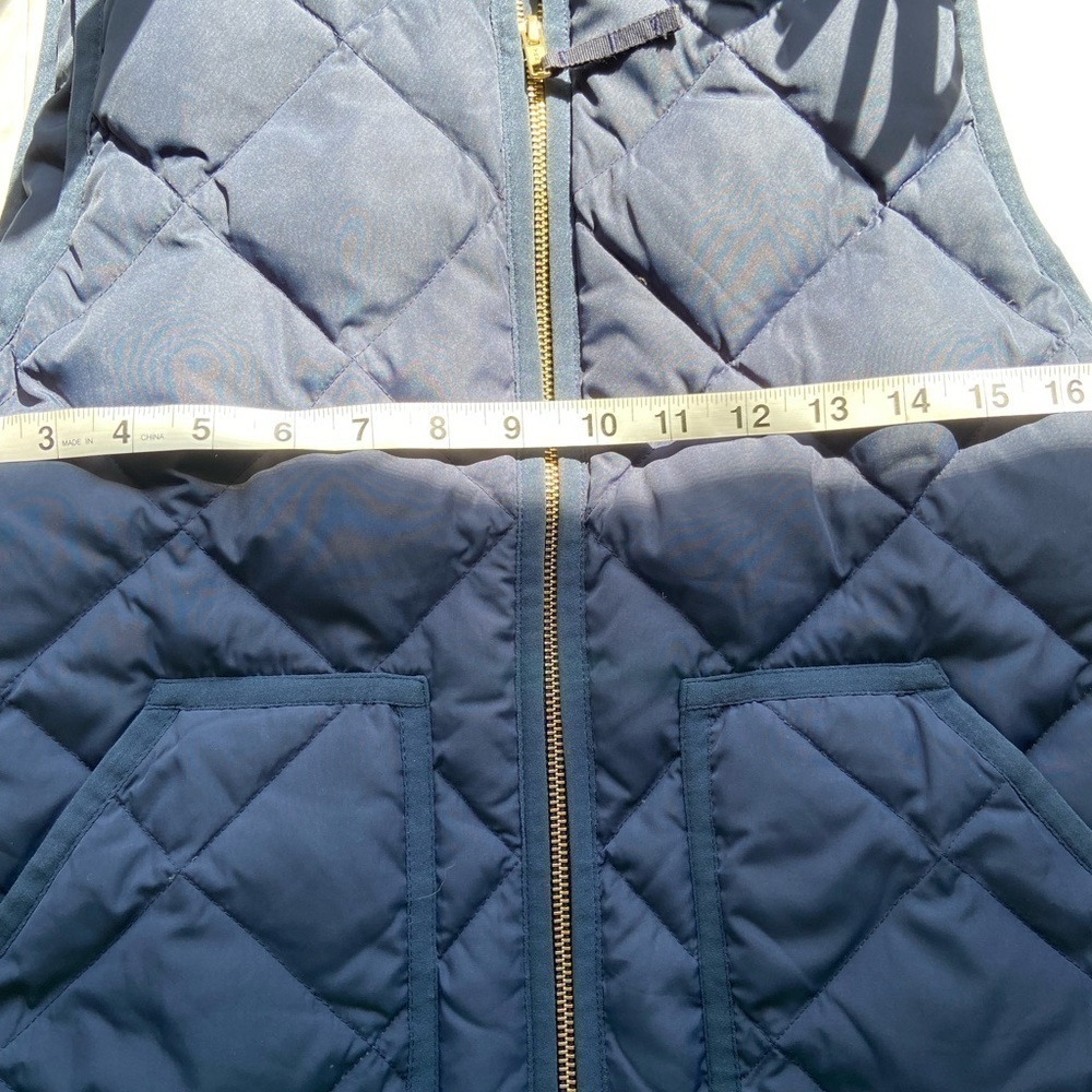 J. CREW Quilted Down Puffer Vest Size XS Navy Dark Blue Preppy Cozy - Picture 7 of 12